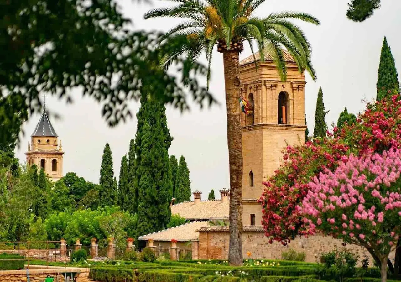Granada City Center 0*,